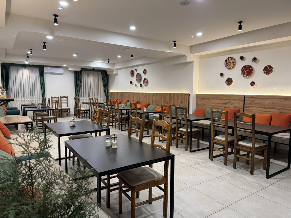 Akjola West Inn — Photo 9